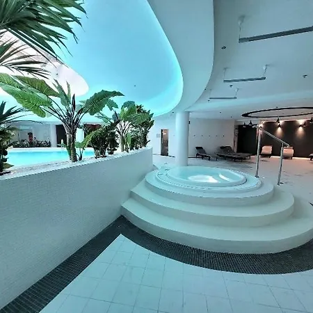 Gc Sun Club With Spa Jacussi & Sauna & Pool